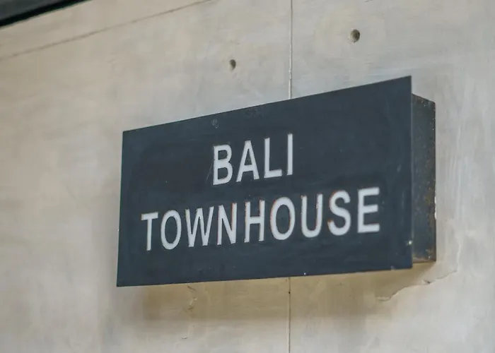 Villa Bali Townhouse 1 - Amazing 2br W/pool - Perfect Location *