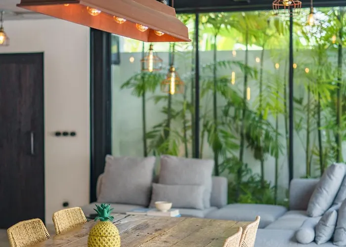 Bali Townhouse 1 - Amazing 2br W/pool - Perfect Location Canggu (Bali)