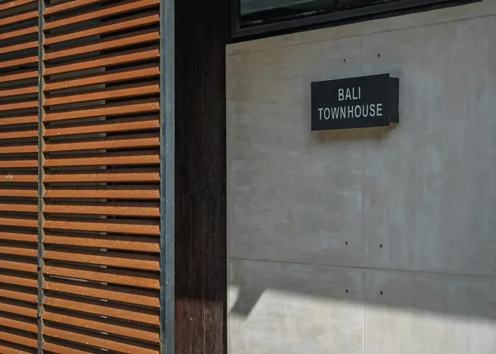 Bali Townhouse 1 - Amazing 2br W/pool - Perfect Location