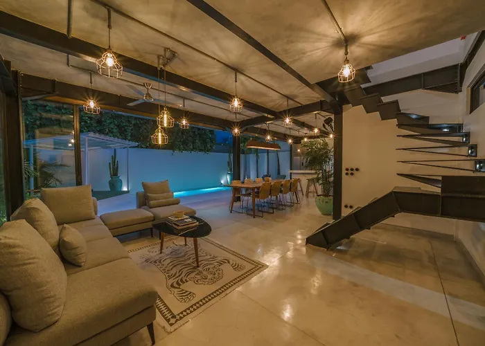 Bali Townhouse 1 - Amazing 2br W/pool - Perfect Location Villa *