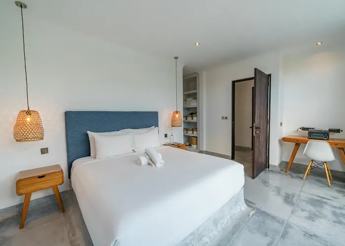 Bali Townhouse 1 - Amazing 2br W/pool - Perfect Location Canggu (Bali)